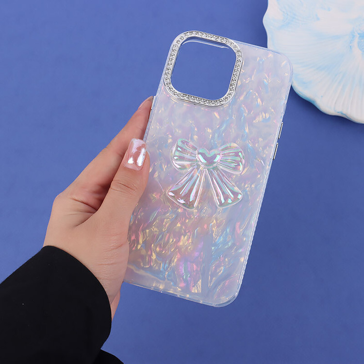 قاب ماربل طرح پاپیون iPhone 16 بدون آویز